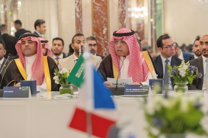 اجتماع الطاولة المستديرة السعودي – الفرنسي يبحث الشراكة الاستثمارية وسبل تعزيزها بقطاع الطيران المدني